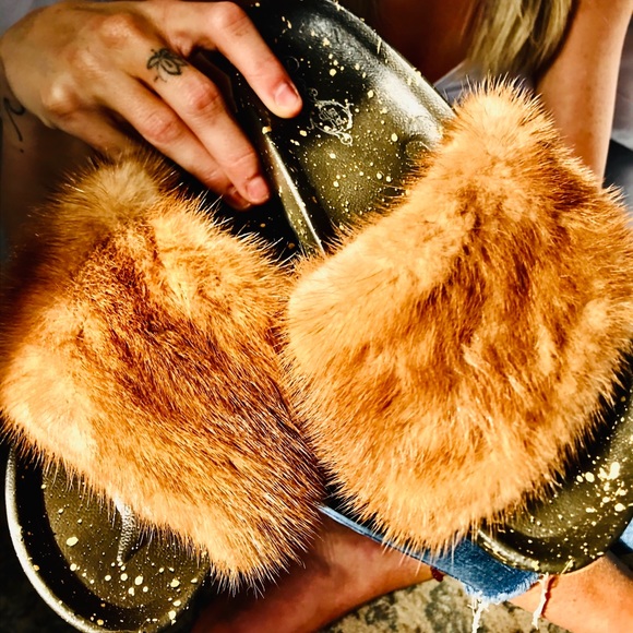 REAL MINK SLIDES AND SANDALS - Picture 5 of 9